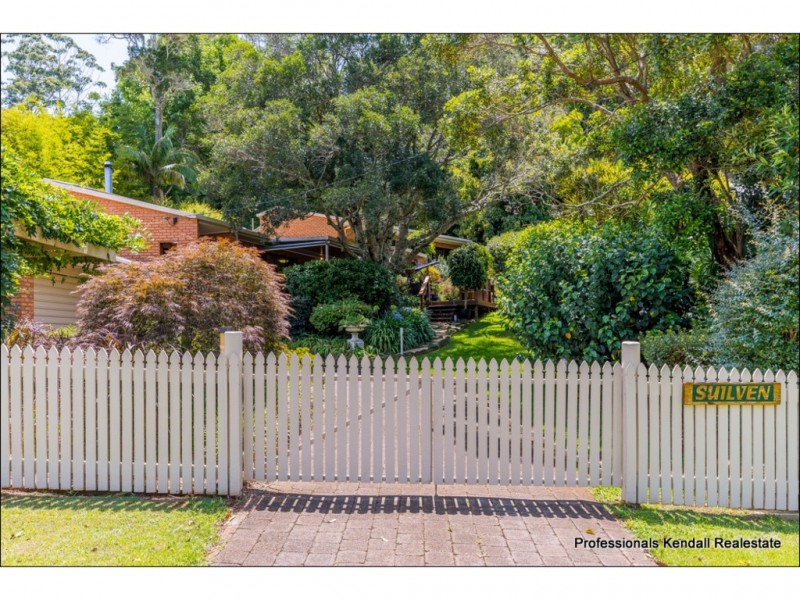 18 Carey Parade, Tamborine Mountain QLD 4272