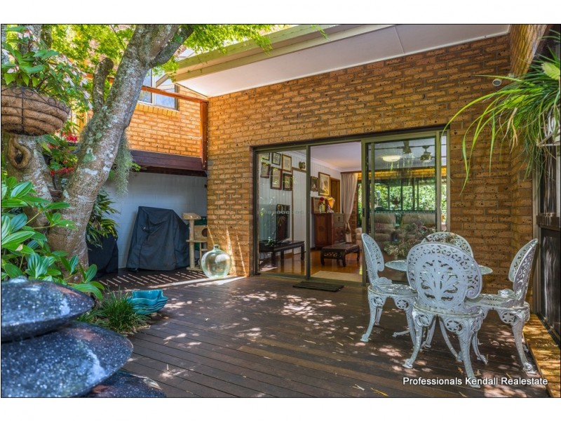 18 Carey Parade, Tamborine Mountain QLD 4272