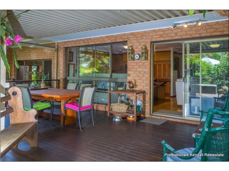 18 Carey Parade, Tamborine Mountain QLD 4272