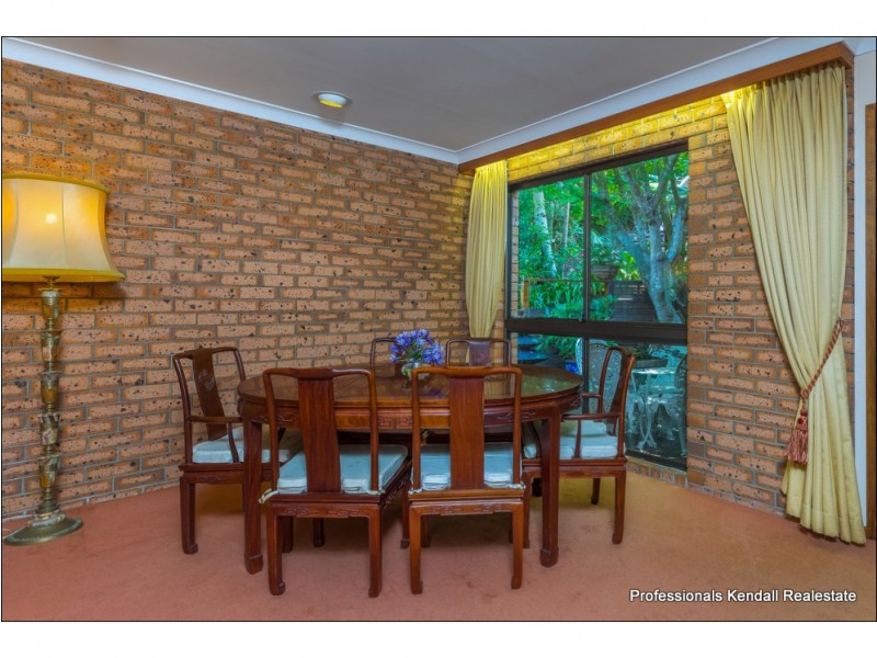 18 Carey Parade, Tamborine Mountain QLD 4272