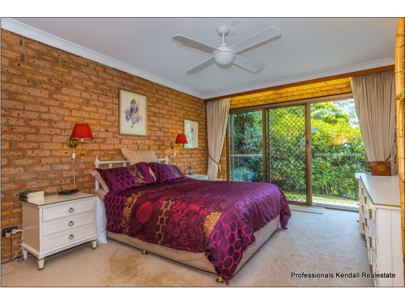 18 Carey Parade, Tamborine Mountain QLD 4272