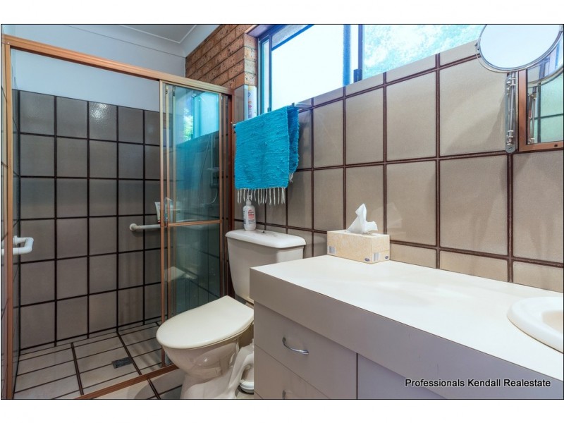 18 Carey Parade, Tamborine Mountain QLD 4272