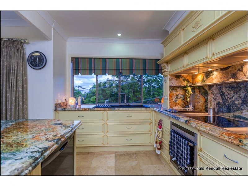 1 Tweed Heads Ave, Tamborine Mountain QLD 4272