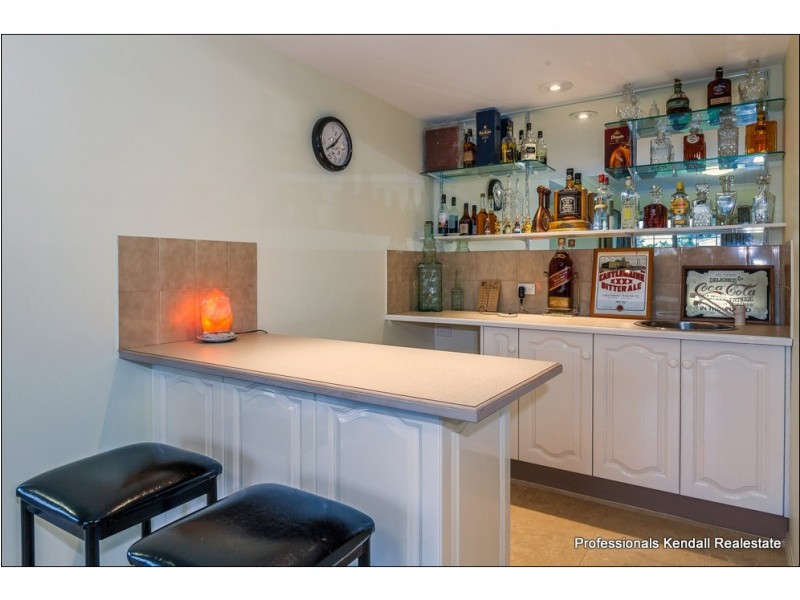 1 Tweed Heads Ave, Tamborine Mountain QLD 4272