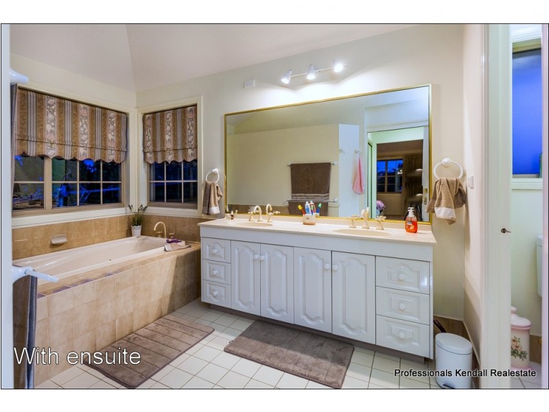 1 Tweed Heads Ave, Tamborine Mountain QLD 4272