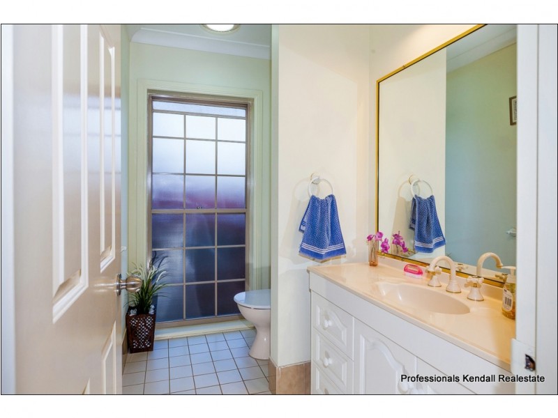 1 Tweed Heads Ave, Tamborine Mountain QLD 4272