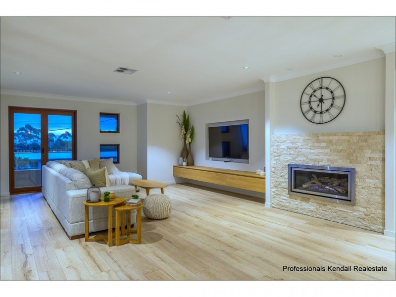 24 Magnetic Drive, Tamborine Mountain QLD 4272