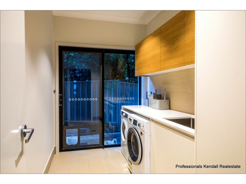 24 Magnetic Drive, Tamborine Mountain QLD 4272