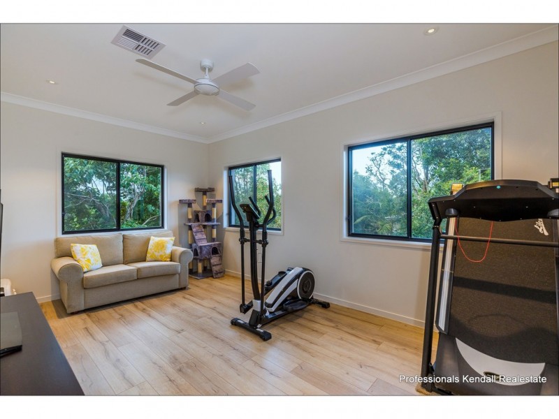 24 Magnetic Drive, Tamborine Mountain QLD 4272