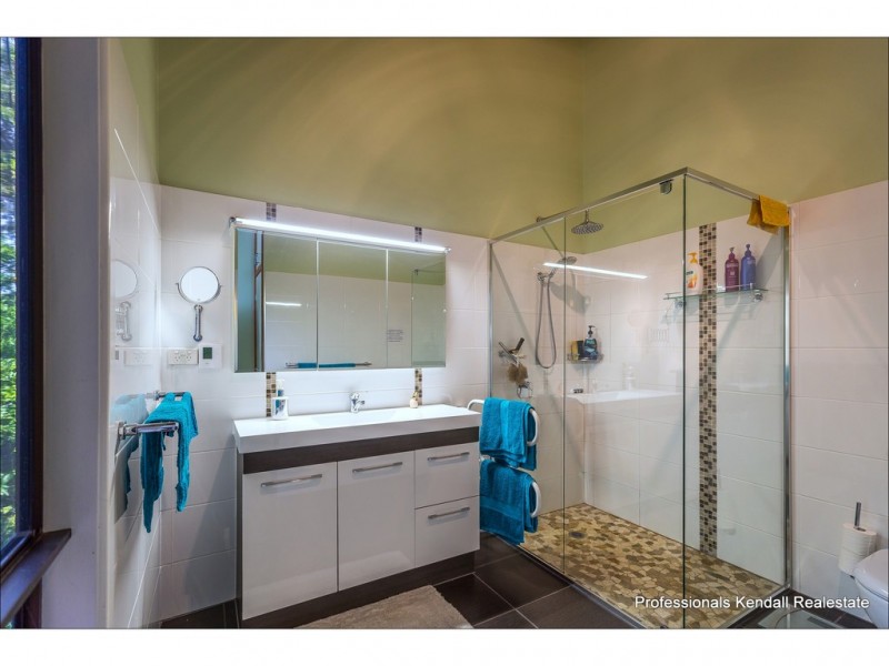 24 Long Road, Tamborine Mountain QLD 4272