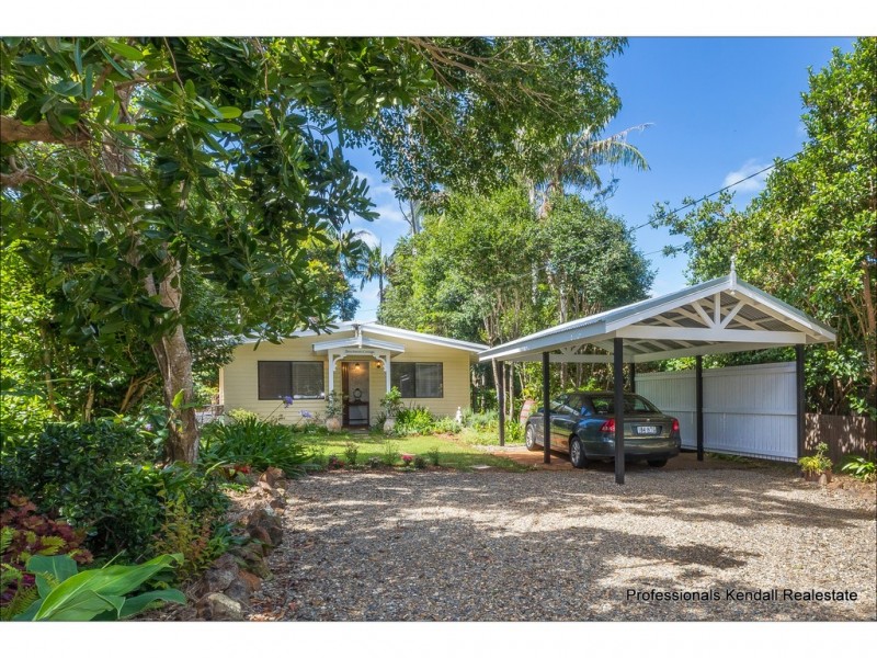 22 Beechmont Ave, Tamborine Mountain QLD 4272
