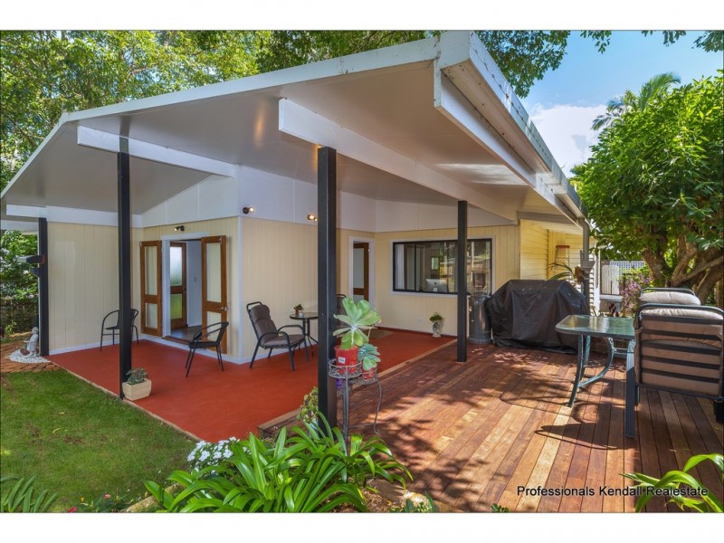 22 Beechmont Ave, Tamborine Mountain QLD 4272