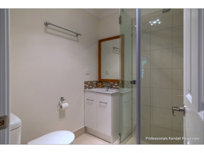 22 Beechmont Ave, Tamborine Mountain QLD 4272