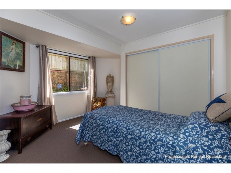 22 Beechmont Ave, Tamborine Mountain QLD 4272