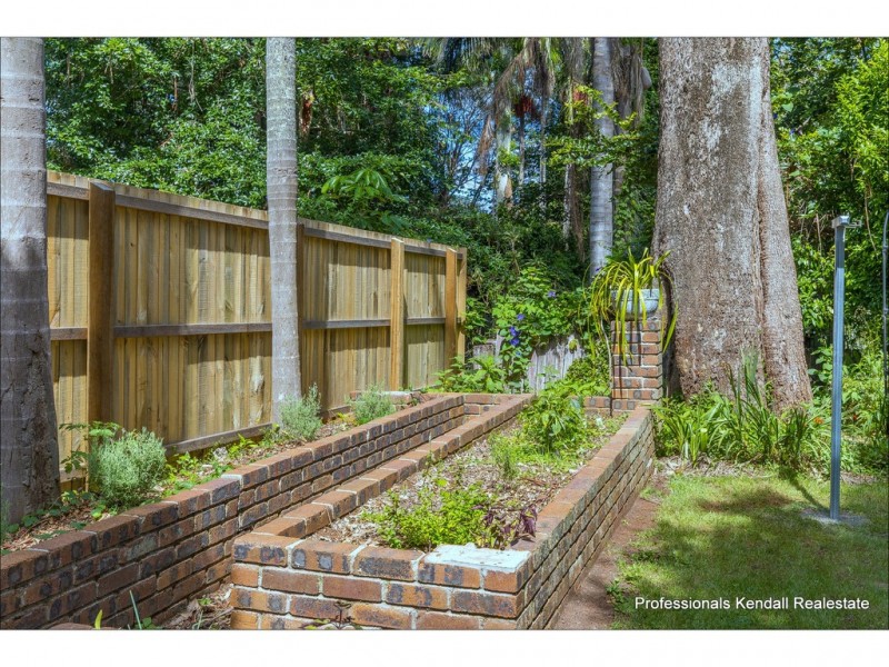 22 Beechmont Ave, Tamborine Mountain QLD 4272