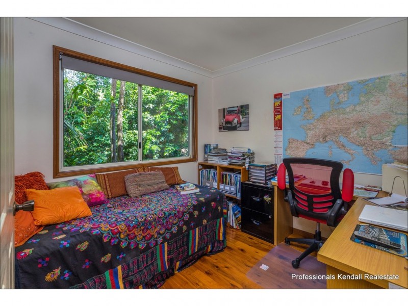 16 Katoomba Crescent, Tamborine Mountain QLD 4272
