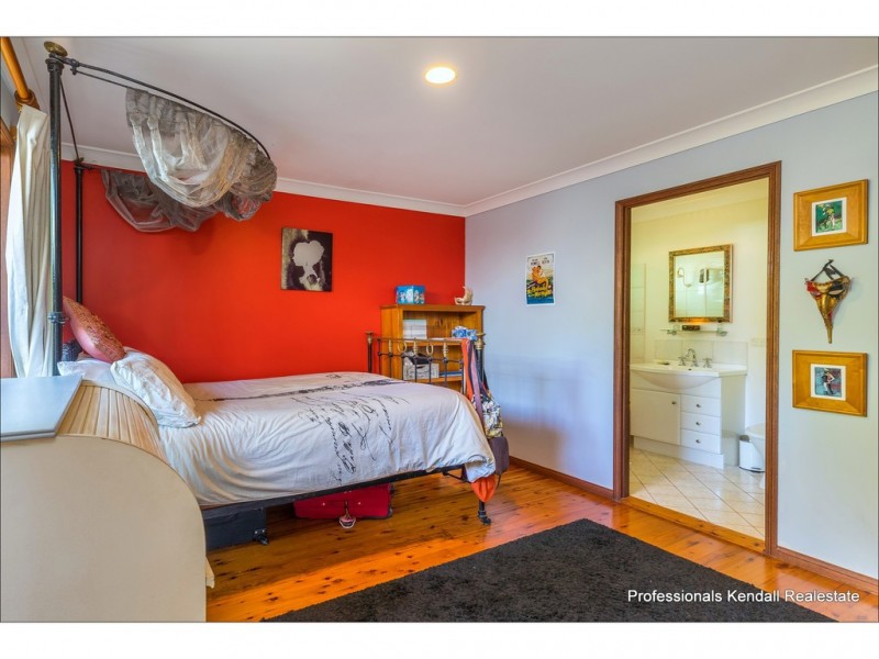 16 Katoomba Crescent, Tamborine Mountain QLD 4272