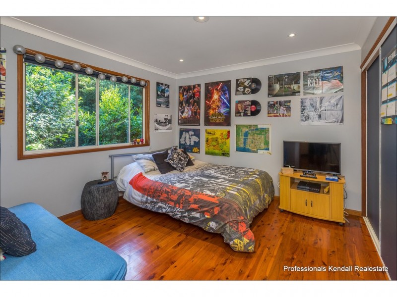 16 Katoomba Crescent, Tamborine Mountain QLD 4272