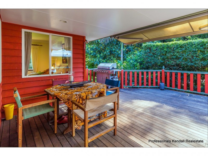 16 Katoomba Crescent, Tamborine Mountain QLD 4272