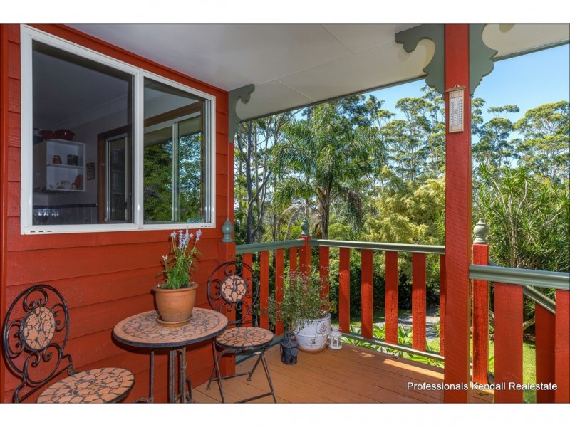 16 Katoomba Crescent, Tamborine Mountain QLD 4272