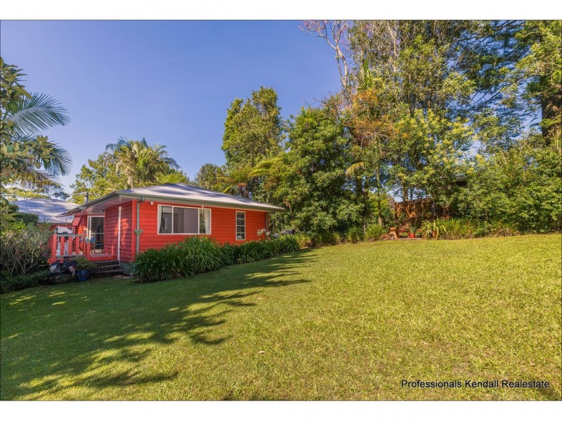 16 Katoomba Crescent, Tamborine Mountain QLD 4272