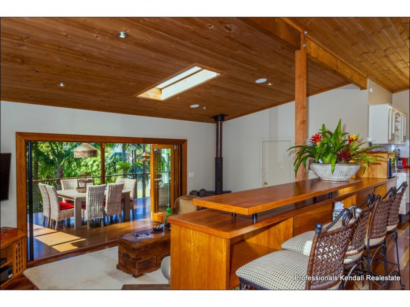 22 Carey Parade, Tamborine Mountain QLD 4272