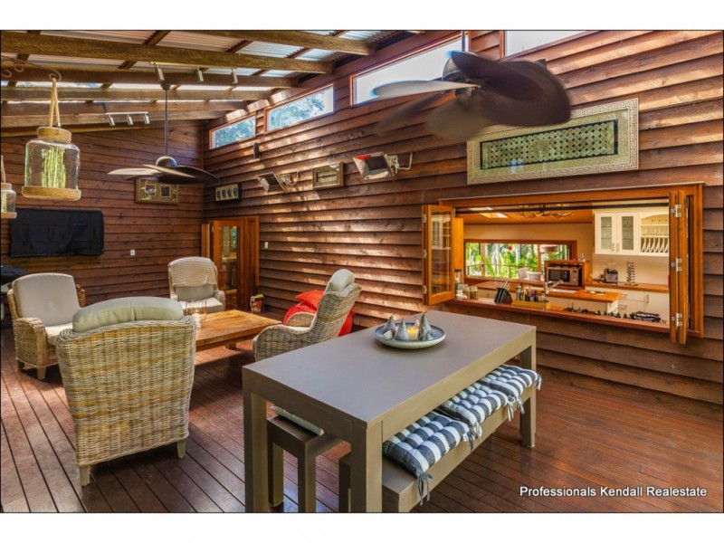 22 Carey Parade, Tamborine Mountain QLD 4272