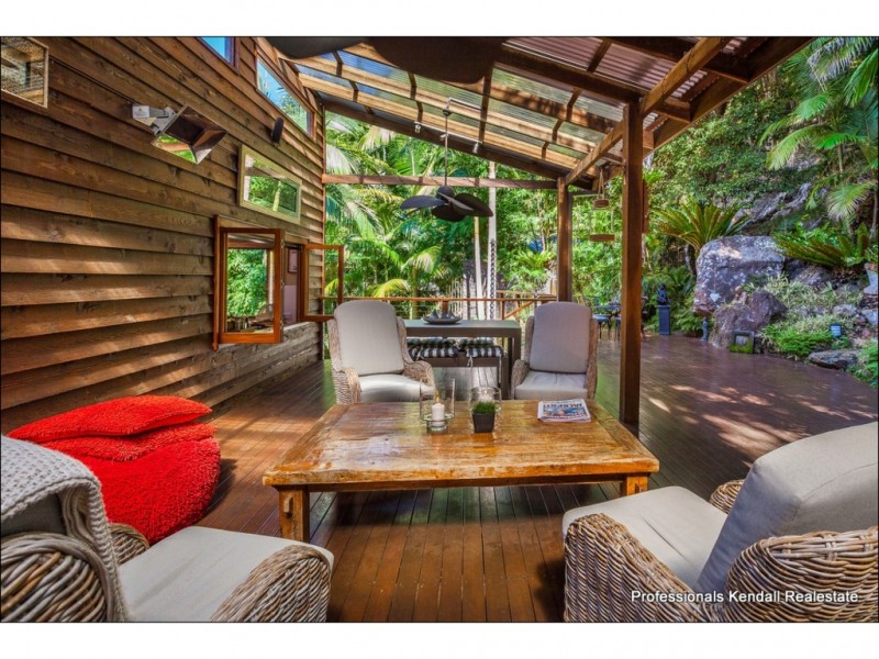 22 Carey Parade, Tamborine Mountain QLD 4272