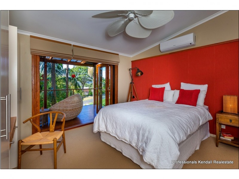 22 Carey Parade, Tamborine Mountain QLD 4272