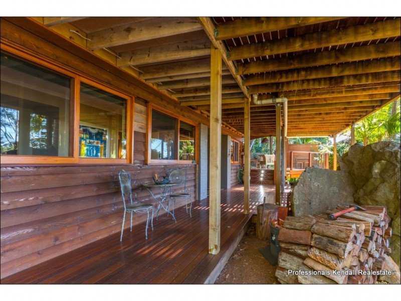 22 Carey Parade, Tamborine Mountain QLD 4272