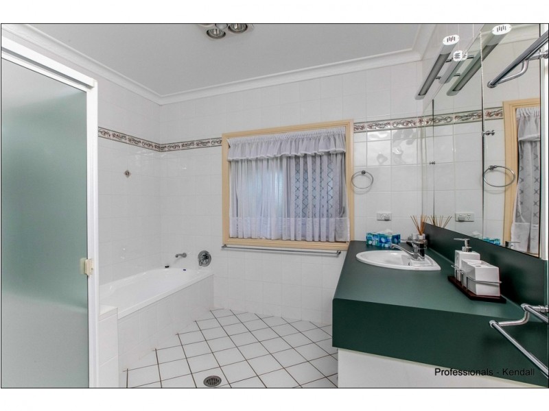 25 Munro Court, Tamborine Mountain QLD 4272