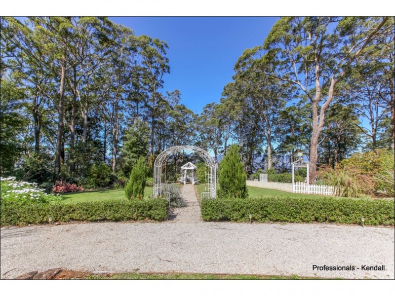 25 Munro Court, Tamborine Mountain QLD 4272
