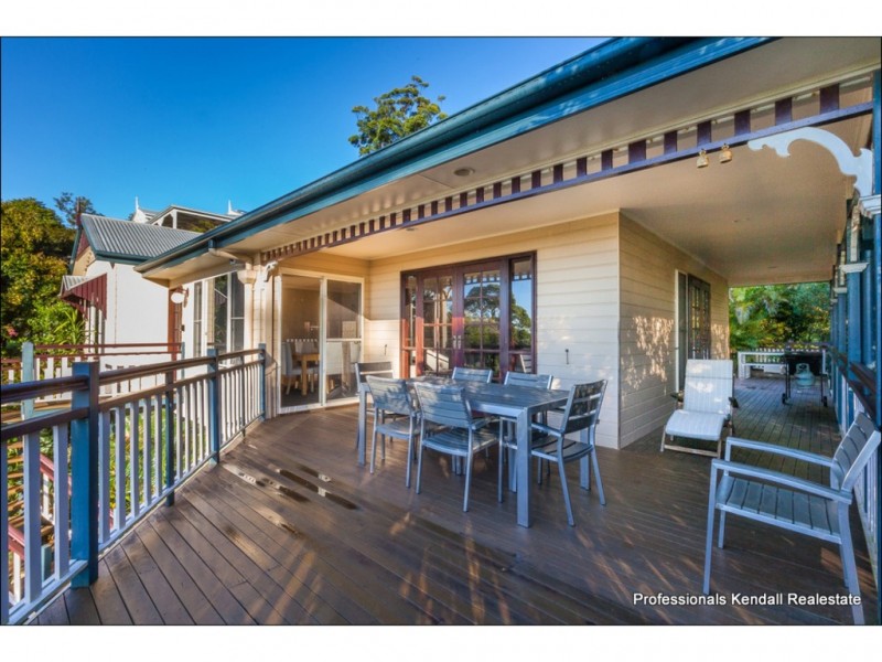 102 Contour Road, Tamborine Mountain QLD 4272