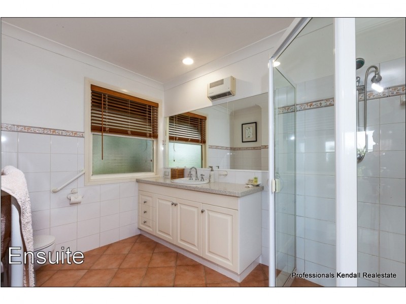102 Contour Road, Tamborine Mountain QLD 4272