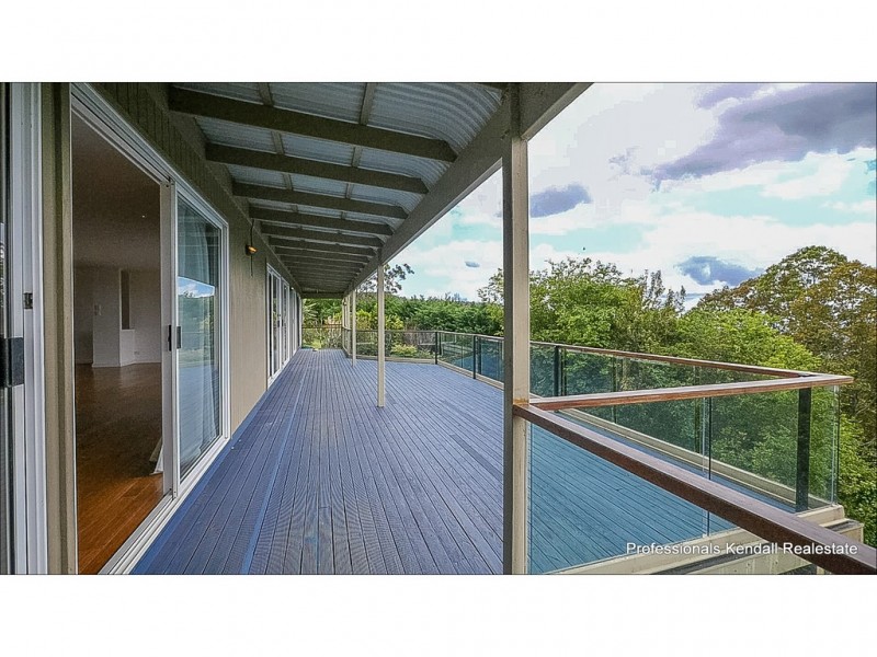 30 Justin Ave, Tamborine Mountain QLD 4272