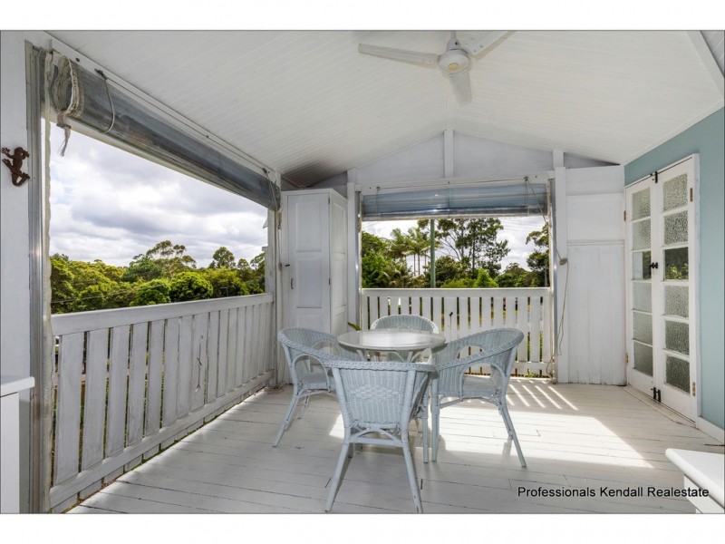10 Demavend Drive, Tamborine Mountain QLD 4272