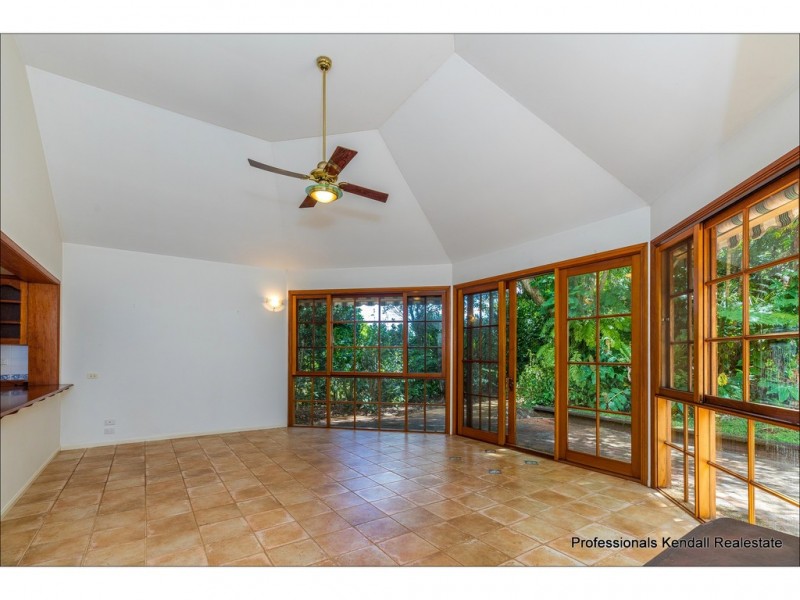 21 Bateke Road, Tamborine Mountain QLD 4272