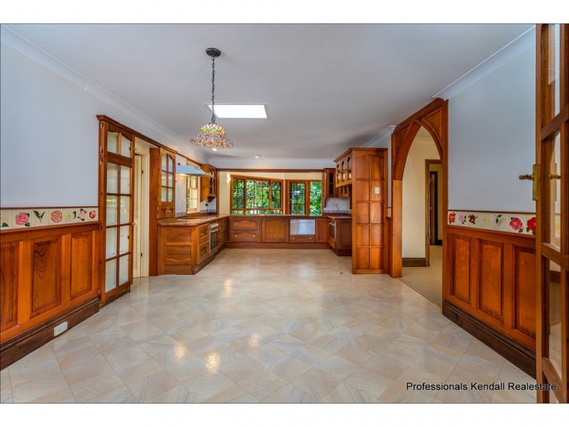 21 Bateke Road, Tamborine Mountain QLD 4272