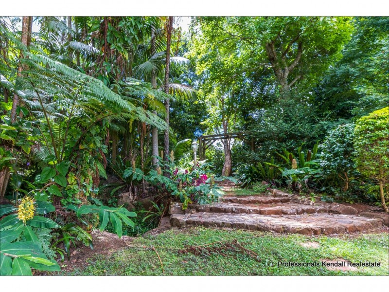 21 Bateke Road, Tamborine Mountain QLD 4272