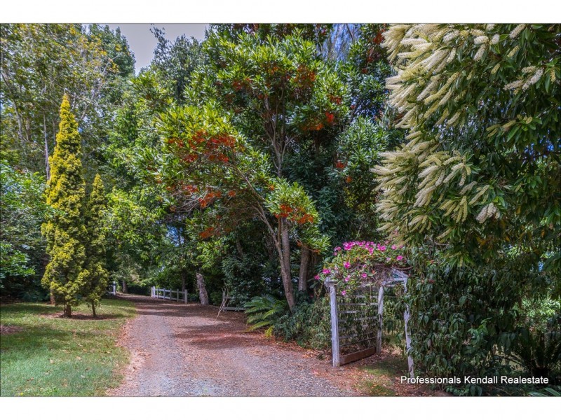 21 Bateke Road, Tamborine Mountain QLD 4272