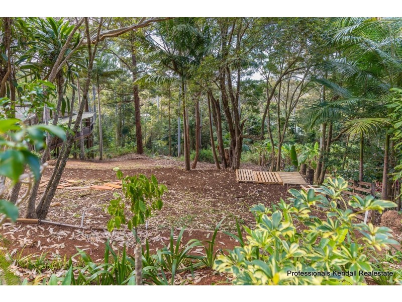 75 Contour Road, Tamborine Mountain QLD 4272