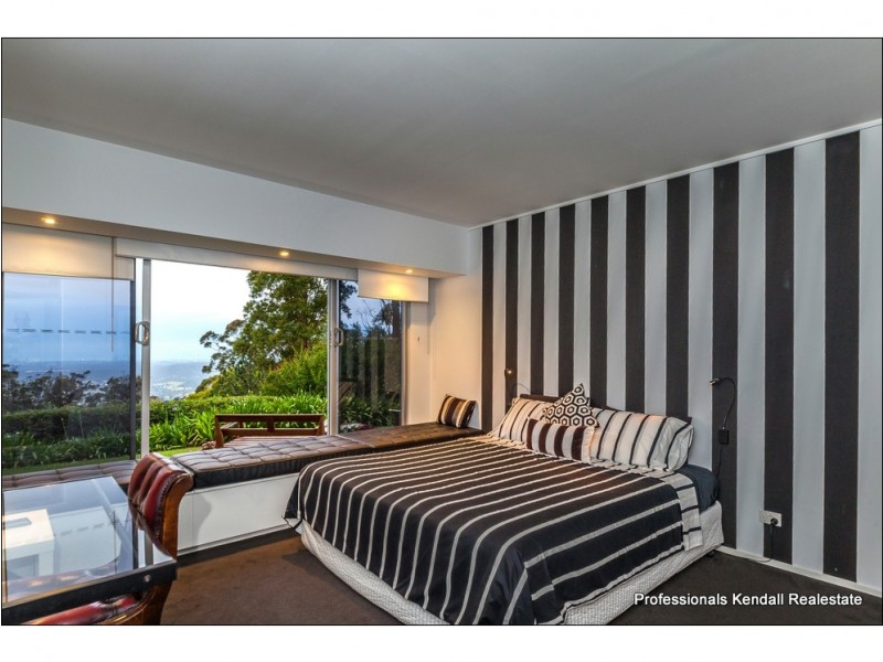 22-30 Eagles Retreat Place, Tamborine Mountain QLD 4272