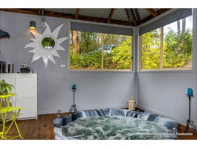 1718 Tamborine-Oxenford Road, Wongawallan QLD 4210