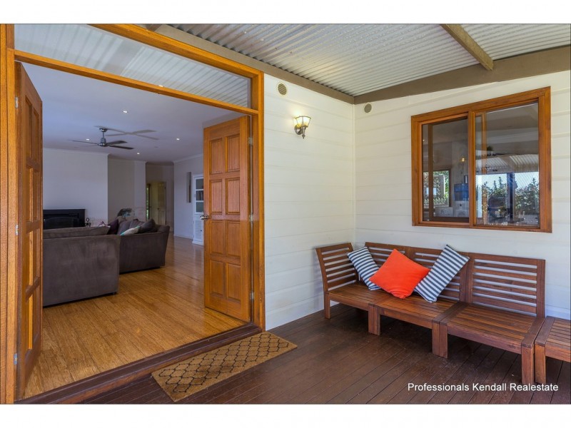 7 Beechmont Ave, Tamborine Mountain QLD 4272