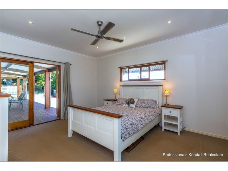7 Beechmont Ave, Tamborine Mountain QLD 4272