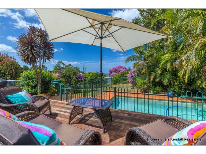 11 Lamington Parade, Tamborine Mountain QLD 4272
