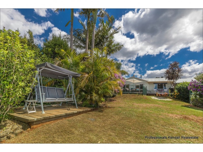 11 Lamington Parade, Tamborine Mountain QLD 4272