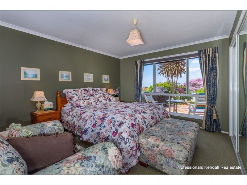 11 Lamington Parade, Tamborine Mountain QLD 4272