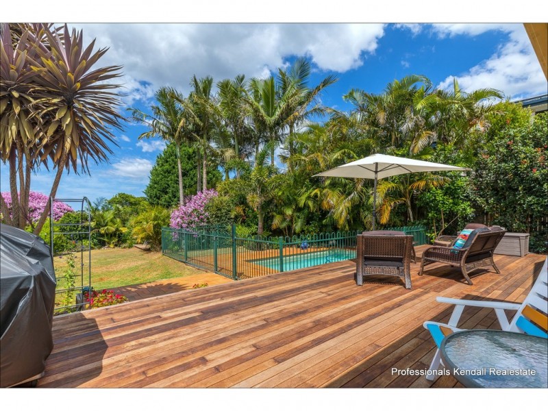 11 Lamington Parade, Tamborine Mountain QLD 4272