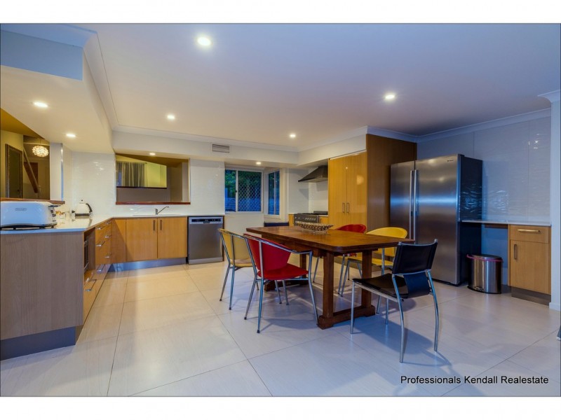 16 Erebus Court, Tamborine Mountain QLD 4272